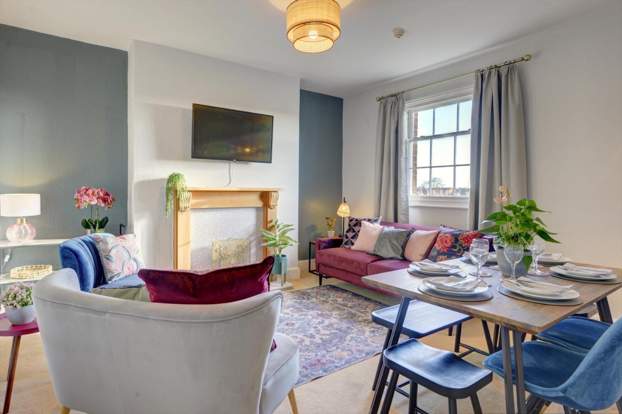 Regency Nest By Spa Town Property - Stylish 3 Bedroom Apartment On 2 Floors, Central Лемінгтон-Спа Екстер'єр фото
